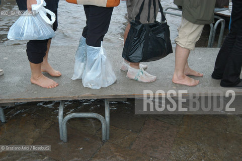 VENEZIA 1/11/04 - ALTA MAREA ©Graziano Arici/Rosebud2 ACQUA ALTA