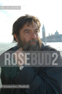 VENEZIA 13/11/04 MANIFESTAZIONE DEL PARTITO DI RIFONDAZIONE COMUNISTA E DEL MOVIMENTO NO GLOBAL CONTRO LASSEMBLEA PARLAMENTARE DELLA NATO :  PAOLO CACCIARI ©Graziano Arici/Rosebud2