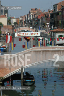 VENEZIA FESTA REGATA IN RIO DEGLI ORMESINI A CANNAREGIO ©Graziano Arici/Rosebud2 BANDIERA..