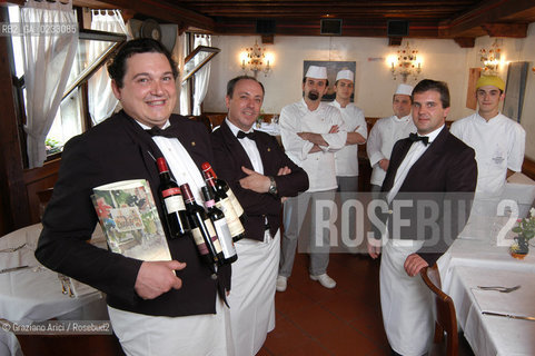 VENEZIA MAGGIO 2005 THE RESTAURANT  FIASCHETTERIA TOSCANA WITH ALBINO BUSATO HIS WIFE AND HIS SON ©Graziano Arici/Rosebud2 GASTRONOMIA RISTORANTE