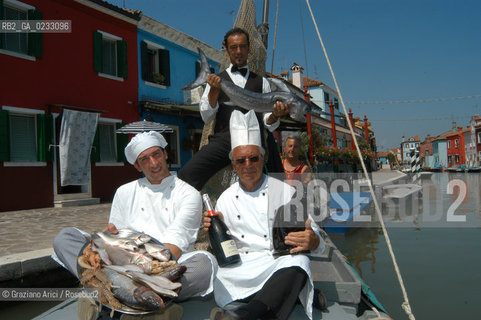 VENEZIA MAGGIO 2005 THE RESTAURANT  AL GATTO NERO   WITH RUGGERO BOVO AND HIS SON ©Graziano Arici/Rosebud2 GASTRONOMIA RISTORANTE BURANO