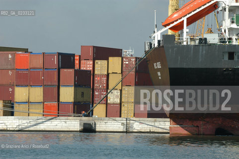 VENEZIA SETTEMBRE 2005 - PORTO MARGHERA -  THE VENICE HARBOUR ©Graziano Arici/Rosebud2 PORTO COMMERCIALE