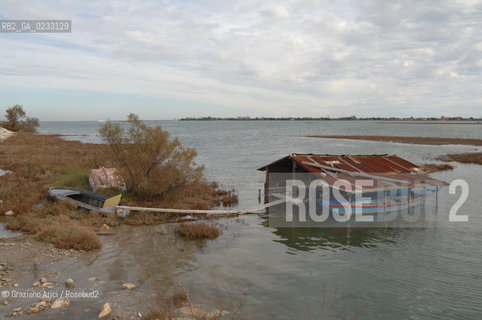 VENEZIA 17/11/05 CAVANA NELLISOLA DI S.ERASMO ©Graziano Arici/Rosebud2 LAGUNA