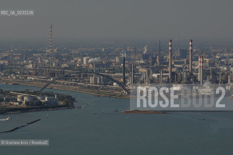 VENEZIA 18/09/05 FOTO AEREE DI PORTO MARGHERA ©Graziano Arici/Rosebud2