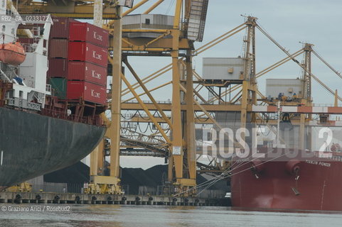 VENEZIA SETTEMBRE 2005 : PORTOMARGHERA - PORTO COMMERCIALE ©Graziano Arici/Rosebud2 NAVE
