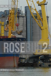 VENEZIA SETTEMBRE 2005 : PORTOMARGHERA - PORTO COMMERCIALE ©Graziano Arici/Rosebud2 NAVE