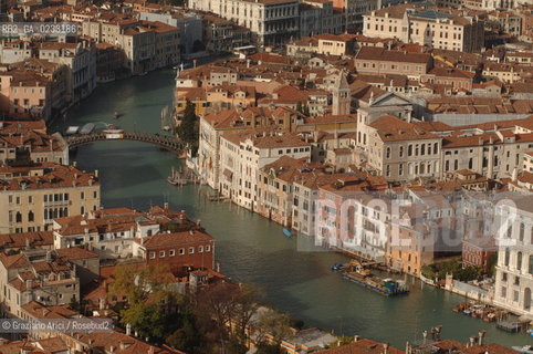 VENEZIA 1/12/05 - FOTO AEREA DI VENEZIA CANAL GRANDE  E PONTE DELLACCADEMIA ©Graziano Arici/Rosebud2