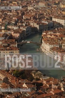 VENEZIA 1/12/05 - FOTO AEREA DI VENEZIA CANAL GRANDE  E PONTE DELLACCADEMIA ©Graziano Arici/Rosebud2
