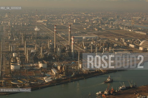 VENEZIA 11 GENNAIO 2006 - FOTO AEREA DI PORTO MARGHERA ©Graziano Arici/Rosebud2 AEREA