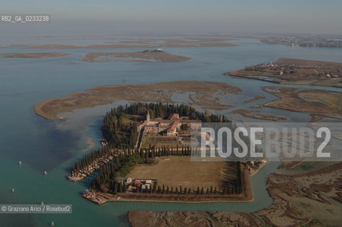 VENEZIA GENNAIO 2006 -FOTO AEREA DELLISOLA DI S.FRANCESCO DEL DESERTO  @ Graziano Arici/Rosebud2