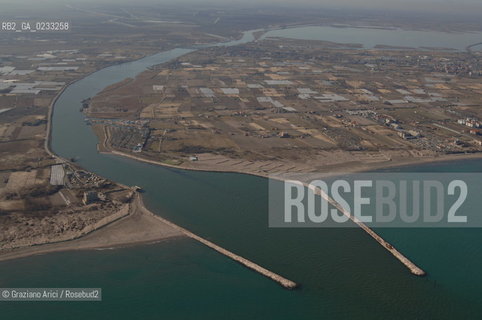 VENETO 03/02/06 - FOTO AEREEA DELLA FOCE DEL FIUME BRENTA ©Graziano Arici/Rosebud2 GEO