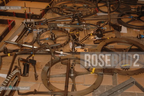 VENEZIA 22 FEBBRAIO 2006 - LAVORI DI RESTAURO DELLA TORRE DELLOROLOGIO ©Graziano Arici/Rosebud2 BRANDOLIN & DOTTOR OROLOGIO