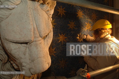 VENEZIA 24 FEBBRAIO 2006 - LAVORI DI RESTAURO DELLA TORRE DELLOROLOGIO ©Graziano Arici/Rosebud2 BRANDOLIN & DOTTOR OROLOGIO