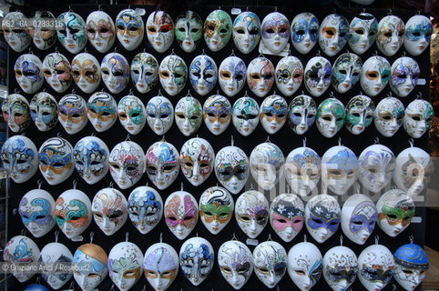 VENEZIA 2006 - TURISMO A VENEZIA KITSCH MASCHERA GASTRONOMIA ©Graziano Arici/Rosebud2