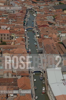 VENEZIA 25 MAGGIO 2006 - FOTO AEREA DELLISOLA DI MURANO ©Graziano Arici/Rosebud2 LAGUNA