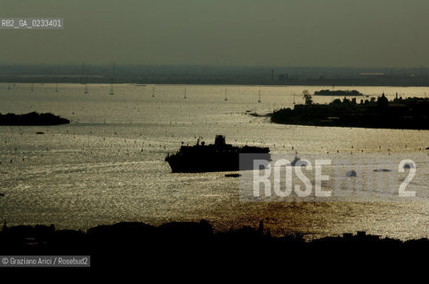 VENEZIA 13/06/06 FOTO AEREE AI LAVORI IN CORSO  PER LA RICOSTRUZIONE BARENE ©Graziano Arici/Rosebud2 CONSORZIO VENEZIA NUOVA
