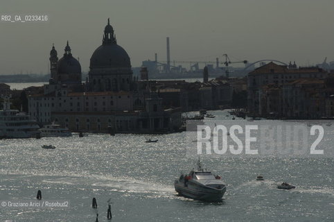 VENEZIA 29/07/06 FOTO AEREE LA SALUTE ©Graziano Arici/Rosebud2