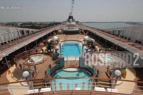 VENICE 29 JULY 2006 - THE LAUNCHING OF THE LINER MSC MUSICA OF MSC CROCIERE ©Graziano Arici/Rosebud2 VENEZIA NAVE CROCIERA TRANSATLATICO