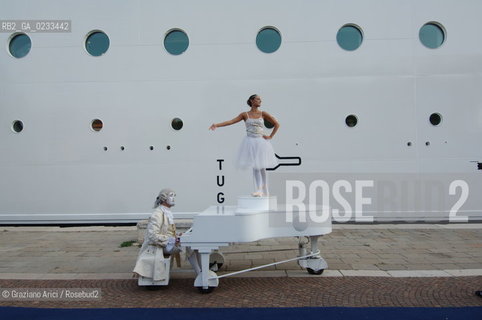 VENICE 29 JULY 2006 - THE LAUNCHING OF THE LINER MSC MUSICA OF MSC CROCIERE ©Graziano Arici/Rosebud2 VENEZIA NAVE CROCIERA TRANSATLATICO