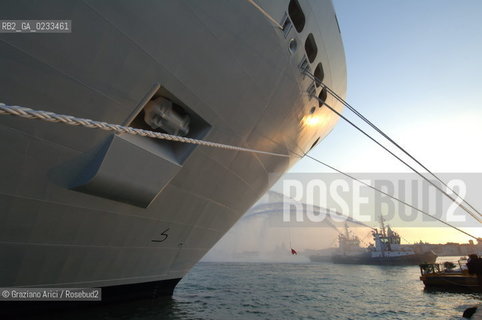 VENICE 29 JULY 2006 - THE LAUNCHING OF THE LINER MSC MUSICA OF MSC CROCIERE ©Graziano Arici/Rosebud2 VENEZIA NAVE CROCIERA TRANSATLATICO