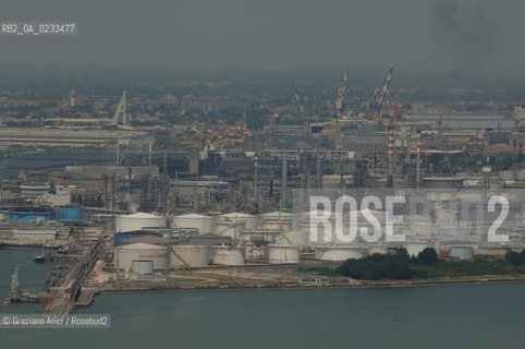 VENEZIA 29/07/06 FOTO AEREA DI PORTO MARGHERA ©Graziano Arici/Rosebud2