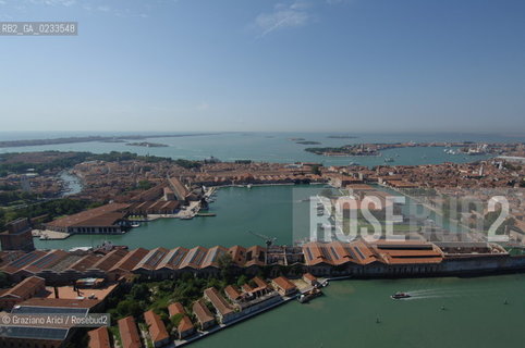 VENEZIA SETTEMBRE 2006 -  FOTO AEREE DELLARSENALE A CASTELLO  ©Graziano Arici/Rosebud2
