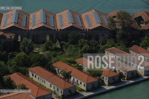 VENEZIA SETTEMBRE 2006 -  FOTO AEREE DELLARSENALE A CASTELLO  ©Graziano Arici/Rosebud2
