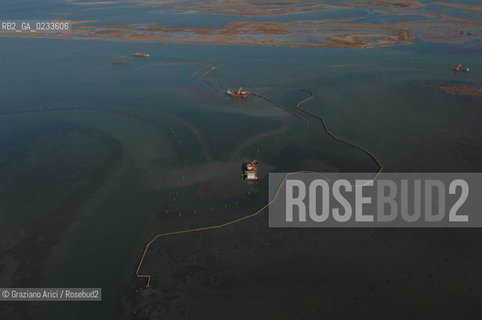 VENEZIA 10/10/06 FOTO AEREE AI LAVORI IN CORSO  PER LA RICOSTRUZIONE BARENE  BARENE CORNIO ©Graziano Arici/Rosebud2 CONSORZIO VENEZIA NUOVA LAGUNA
