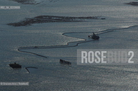 VENEZIA 10/10/06 FOTO AEREE AI LAVORI IN CORSO  PER LA RICOSTRUZIONE BARENE  BARENE CORNIO ©Graziano Arici/Rosebud2 CONSORZIO VENEZIA NUOVA LAGUNA