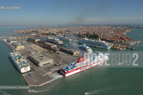 VENEZIA 10/10/06 FOTO AEREA VENEZIA PORTO PASSEGGERI  ©Graziano Arici/Rosebud2
