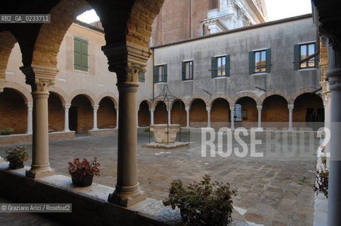 VENEZIA 3 NOVEMBRE 2006 - COMPLESSO CONVENTUALE DEI FRATI FRANCESCANI DI S.FRANCESCO DELLA VIGNA - CHIOSTRO  ©Graziano Arici/Rosebud2