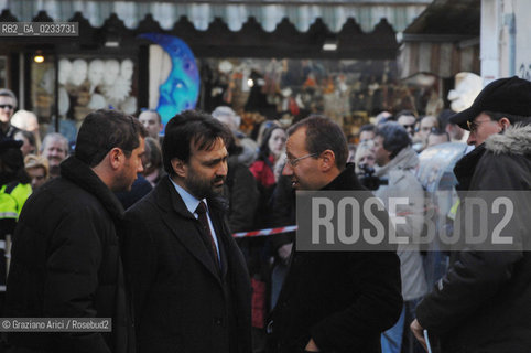 VENEZIA MARZO 2007 -  MURDER OF A FRUITERER, GIAMPAOLO GRANZO, IN CANNAREGIO NEIGHBOURHOOD - MAFIA MURDER? ©Graziano Arici/Rosebud2 ASSASSINIO DEL FRUTTIVENDOLO NEL MERCATO DI S.LEONARDO
