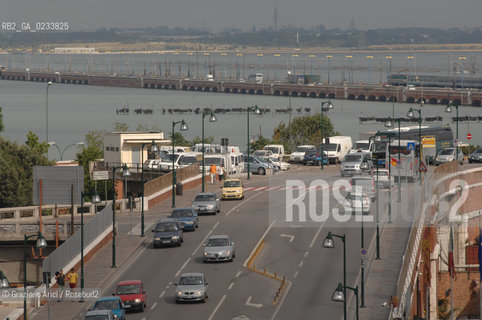 VENEZIA AGOSTO 2007 - PONTE DELLA LIBERTA A PIAZZALE ROMA @ Graziano Arici/Rosebud2