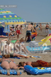 VENEZIA 1/08/2007 - LITORALE DEL CAVALLINO  ©Graziano Arici/Rosebud2 SPIAGGIA DUNE MARE