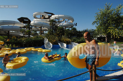 VENEZIA 1/08/2007 - LITORALE DI JESOLO ACQUALANDIA ©Graziano Arici/Rosebud2 SPIAGGIA ACQUA PISCINA
