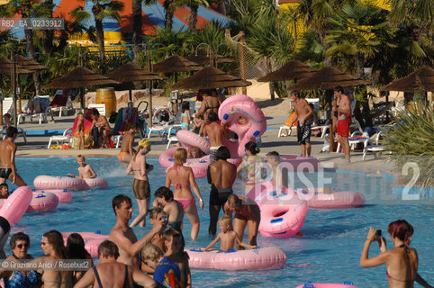 VENEZIA 1/08/2007 - LITORALE DI JESOLO ACQUALANDIA ©Graziano Arici/Rosebud2 SPIAGGIA ACQUA PISCINA