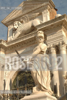 VENEZIA 25 SETTEMBRE 2007  - ARSENALE DI VENEZIA : PORTA DI TERRA, DARSENA VECCHIA BUCINTORO, CANALE DELLE GALEAZZE, STRADE CAMPAGNA, PIAZZALE DELLIMPERO ©Graziano Arici/Rosebud2 ARCHEOLOGIA INDUSTRIALE