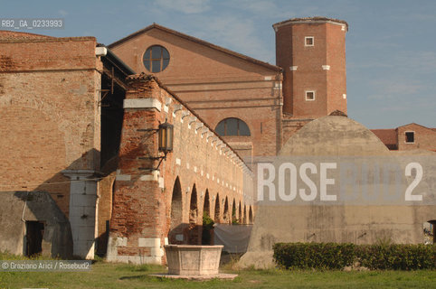 VENEZIA 25 SETTEMBRE 2007  - ARSENALE DI VENEZIA : PORTA DI TERRA, DARSENA VECCHIA BUCINTORO, CANALE DELLE GALEAZZE, STRADE CAMPAGNA, PIAZZALE DELLIMPERO ©Graziano Arici/Rosebud2 ARCHEOLOGIA INDUSTRIALE
