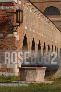 VENEZIA 25 SETTEMBRE 2007  - ARSENALE DI VENEZIA : PORTA DI TERRA, DARSENA VECCHIA BUCINTORO, CANALE DELLE GALEAZZE, STRADE CAMPAGNA, PIAZZALE DELLIMPERO ©Graziano Arici/Rosebud2 ARCHEOLOGIA INDUSTRIALE