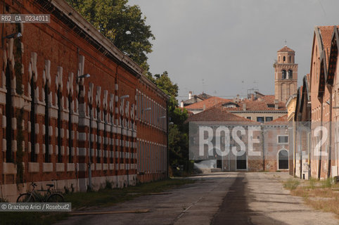 VENEZIA 25 SETTEMBRE 2007  - ARSENALE DI VENEZIA : PORTA DI TERRA, DARSENA VECCHIA BUCINTORO, CANALE DELLE GALEAZZE, STRADE CAMPAGNA, PIAZZALE DELLIMPERO ©Graziano Arici/Rosebud2 ARCHEOLOGIA INDUSTRIALE