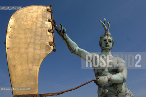 24/4/08 - LAVORI DI RESTAURO  E RISTRUTTURAZIONE DELLA PUNTA DELLA DOGANA ©Graziano Arici/Rosebud2