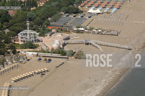 VENEZIA 8/5/08 FOTO AEREE DELLA SPIAGGIA DEL LIDO DI VENEZIA BLU MOON ©Graziano Arici/Rosebud2
