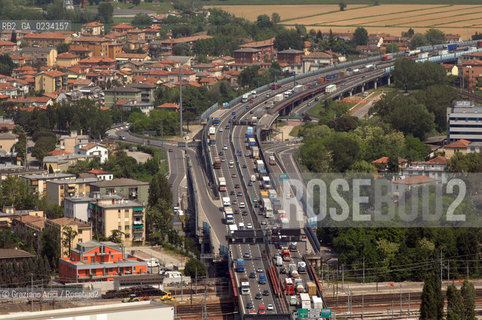 VENEZIA 8/5/08 FOTO AEREE DELLA SUPERSTRADA TANGENZIALE A MESTRE ©Graziano Arici/Rosebud2 TRAFFICO AUTOMOBILE