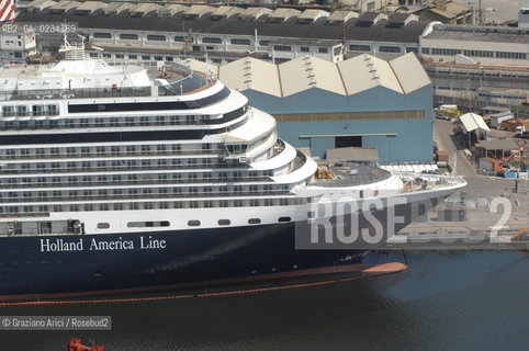 VENEZIA 8/5/08 FOTO AEREE DEI CANTIERI ALLA FINCANTIERI A MARGHERA ©Graziano Arici/Rosebud2 NAVE