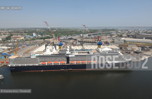 VENEZIA 8/5/08 FOTO AEREE DEI CANTIERI ALLA FINCANTIERI A MARGHERA ©Graziano Arici/Rosebud2 NAVE