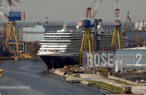 VENEZIA 8/5/08 FOTO AEREE DEI CANTIERI ALLA FINCANTIERI A MARGHERA ©Graziano Arici/Rosebud2 NAVE