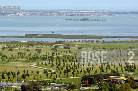 VENEZIA 9/5/08 FOTO AEREE DEL PARCO DI S.GIULIANO A MESTRE ©Graziano Arici/Rosebud2