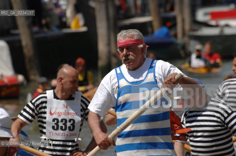 VENEZIA 11/5/08 REGATA VOGALONGA IN RIO DI CANNAREGIO ©Graziano Arici/Rosebud2 BARCA