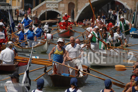VENEZIA 11/5/08 REGATA VOGALONGA IN RIO DI CANNAREGIO ©Graziano Arici/Rosebud2 BARCA