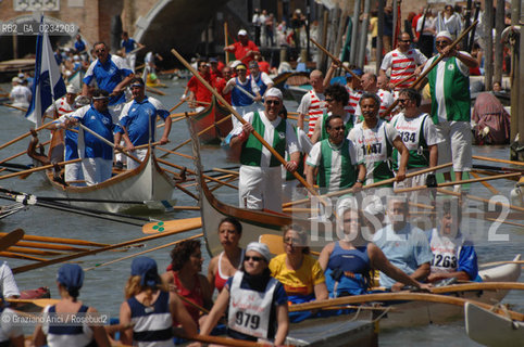 VENEZIA 11/5/08 REGATA VOGALONGA IN RIO DI CANNAREGIO ©Graziano Arici/Rosebud2 BARCA